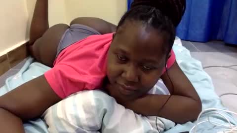 Snapshot of mamasita2023 chatting on December 16, 6:13 pm mamasita2023 online show from December 16, 6:13 pm