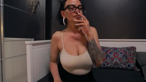 ioana love online show from April 22, 8:21 pm