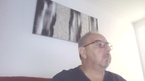 Snapshot of mambow99 chatting on February 1, 8:26 pm OLDMANFREE online show from February 1, 8:26 pm