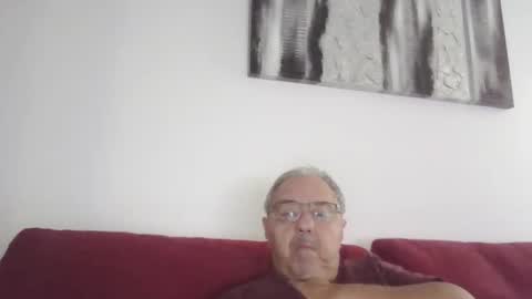 Snapshot of mambow99 chatting on October 19, 5:35 pm OLDMANFREE online show from October 19, 5:35 pm