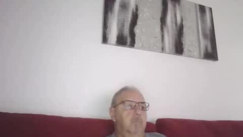 Snapshot of mambow99 chatting on October 26, 2:34 pm OLDMANFREE online show from October 26, 2:34 pm