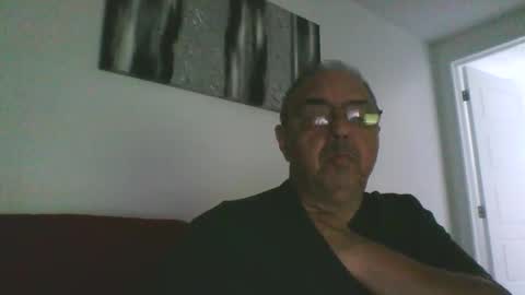 Snapshot of mambow99 chatting on April 11, 7:18 pm OLDMANFREE online show from April 11, 7:18 pm