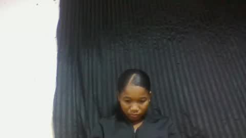 mamieriela online show from February 10, 8:29 am