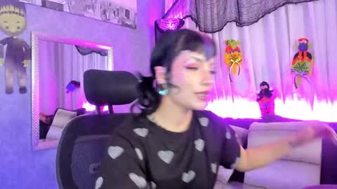   online show from October 27, 2:43 pm