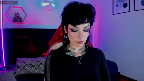 Snapshot of mamushka_ chatting on May 7, 8:14 pm online show from May 7, 8:14 pm