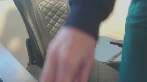 Snapshot of mamute23 chatting on October 31, 12:06 pm BigBrazilianCock online show from October 31, 12:06 pm