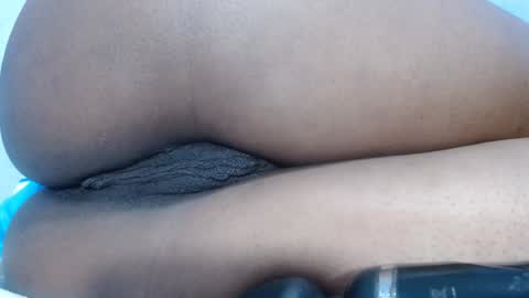 Snapshot of mamy02 chatting on January 16, 4:07 pm cristal online show from January 16, 4:07 pm