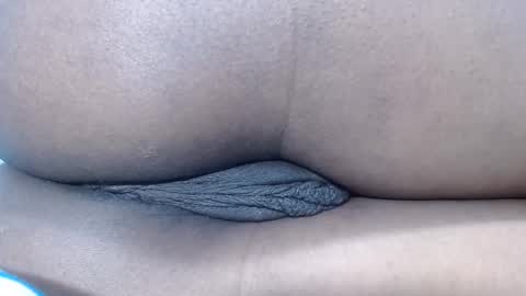 Snapshot of mamy02 chatting on February 2, 11:51 am cristal online show from February 2, 11:51 am