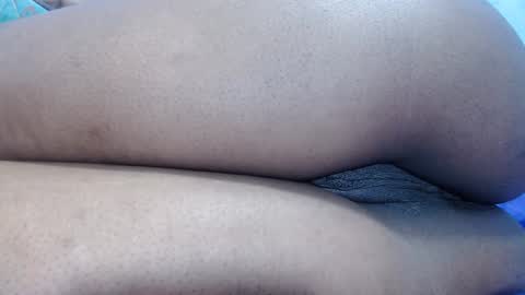 Snapshot of mamy02 chatting on February 19, 1:17 pm cristal online show from February 19, 1:17 pm