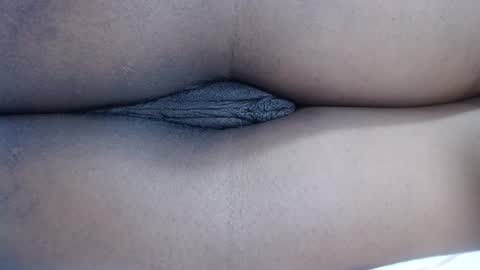 Snapshot of mamy02 chatting on March 5, 7:38 am cristal online show from March 5, 7:38 am