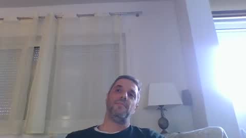 Snapshot of man211172 chatting on January 5, 2:41 pm man211172 online show from January 5, 2:41 pm