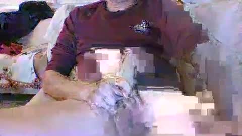 Snapshot of man211172 chatting on January 13, 6:27 pm man211172 online show from January 13, 6:27 pm