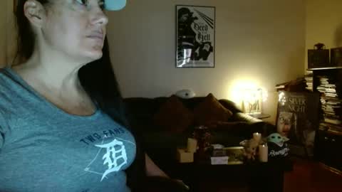 mandaloriangirlsfight online show from October 10, 6:18 pm