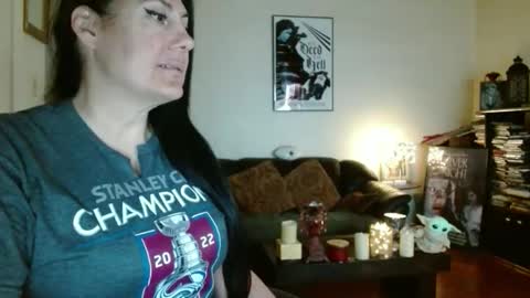 mandaloriangirlsfight online show from April 22, 6:20 pm