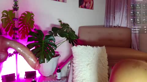 Snapshot of mandy_l33_ chatting on December 28, 1:50 am mandy_l33_ online show from December 28, 1:50 am