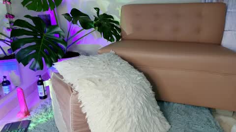 Snapshot of mandy_l33_ chatting on January 22, 2:37 am mandy_l33_ online show from January 22, 2:37 am