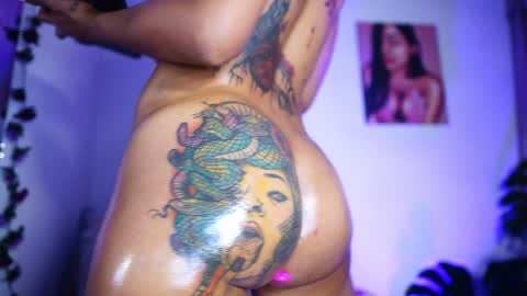 Snapshot of mandy_l33_ chatting on February 3, 4:04 am mandy_l33_ online show from February 3, 4:04 am