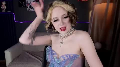 Luna online show from April 19, 11:07 pm