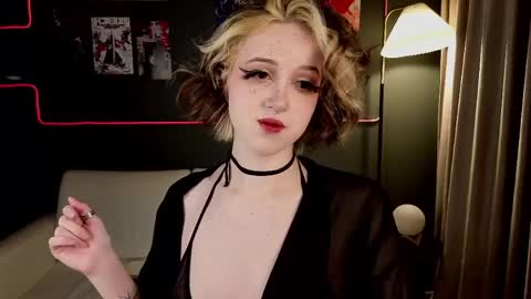 Luna online show from April 22, 10:22 pm