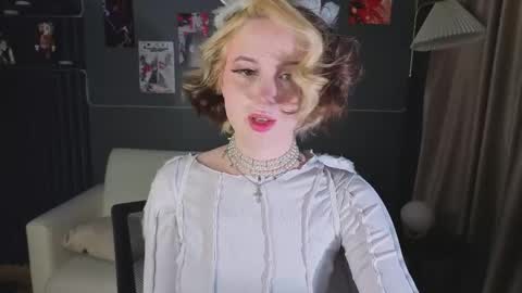 Luna online show from April 26, 10:29 pm