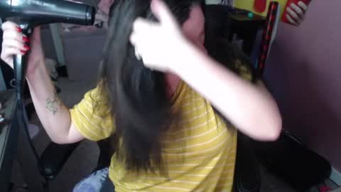 MandyBabyXXX online show from December 2, 1:25 am