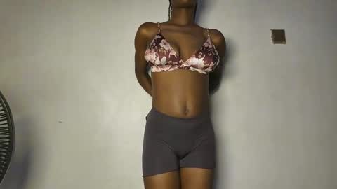 Snapshot of mandymia chatting on November 28, 5:10 am mandymia online show from November 28, 5:10 am