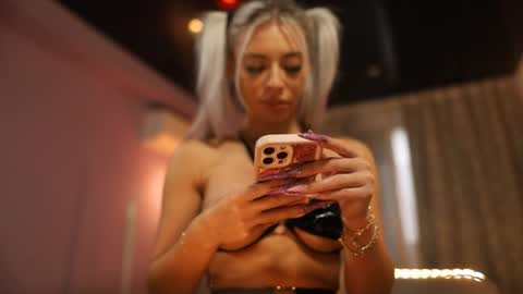 Snapshot of mandypeas chatting on September 27, 5:56 am Anto Lovense is Active My pleasure is in your hands Private is Open online show from September 27, 5:56 am