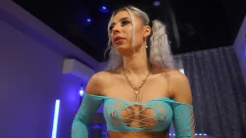 Snapshot of mandypeas chatting on October 16, 6:25 am Anto Lovense is Active My pleasure is in your hands Private is Open online show from October 16, 6:25 am