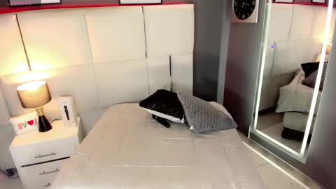 Snapshot of manellyksparklee chatting on September 12, 2:28 pm manellyksparklee online show from September 12, 2:28 pm