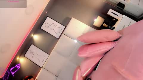 manellyksparklee online show from April 5, 1:19 pm