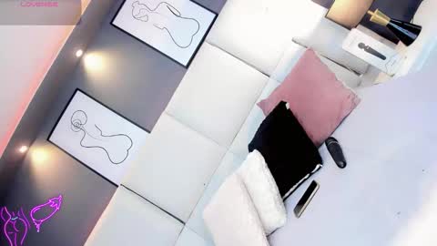 manellyksparklee online show from May 24, 1:05 pm