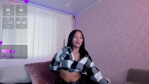 Snapshot of manelyk_evanss chatting on June 6, 6:23 pm manelyk_evanss online show from June 6, 6:23 pm