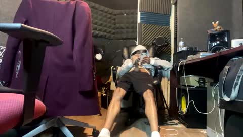 Snapshot of mani4sexy chatting on February 4, 9:20 pm Mani4sexy online show from February 4, 9:20 pm