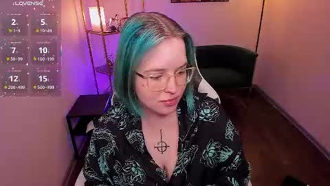 Snapshot of manic_pixie_ chatting on July 1, 3:56 pm manic_pixie_ online show from July 1, 3:56 pm
