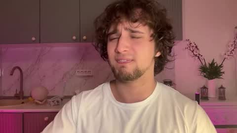 manolein online show from November 9, 7:34 pm