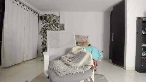 MARY  online show from January 3, 2:32 am