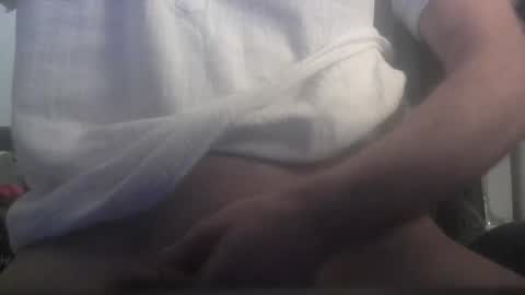 Snapshot of manu_cum chatting on February 2, 8:13 am manu_cum online show from February 2, 8:13 am