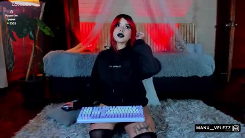 manu  velezz   Help me to get to 100 thumbs ups Tip 25tks  Rate me  online show from November 20, 4:01 am