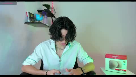 Manuel online show from October 19, 2:34 am