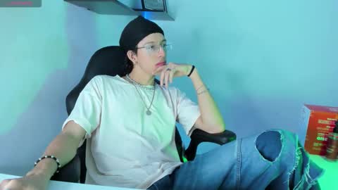 Manuel online show from November 5, 2:33 am