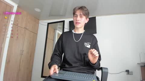 manucute 23  online show from February 28, 5:48 pm