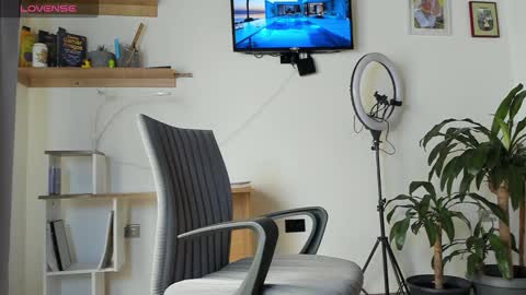 manucute 23  online show from October 20, 3:23 pm