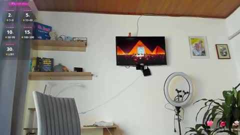 manucute 23  online show from December 18, 3:07 pm