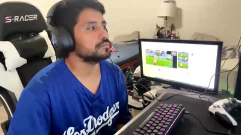 manue957825 online show from November 1, 6:59 am