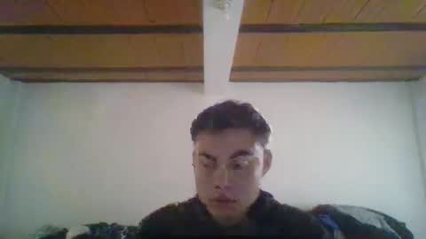 Snapshot of manuel9810 chatting on February 25, 7:34 pm manuel9810 online show from February 25, 7:34 pm