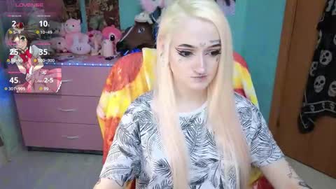 Manuela online show from March 3, 8:37 pm