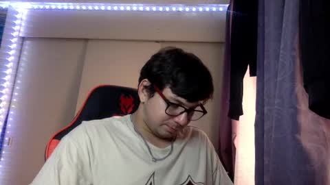 Manu online show from January 19, 11:00 pm