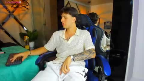 Manuel online show from April 18, 5:00 am