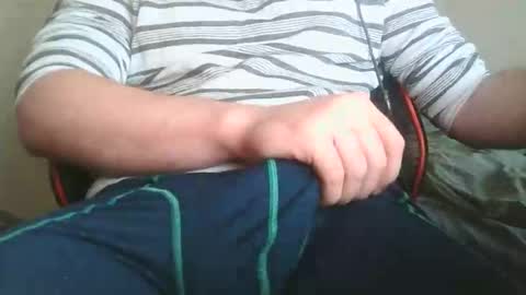 Snapshot of manwithsausage98 chatting on May 26, 7:21 pm manwithsausage98 online show from May 26, 7:21 pm