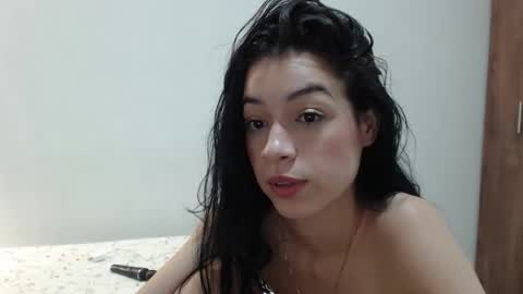 Snapshot of maraa_09 chatting on November 10, 6:45 am Marcela independent online show from November 10, 6:45 am